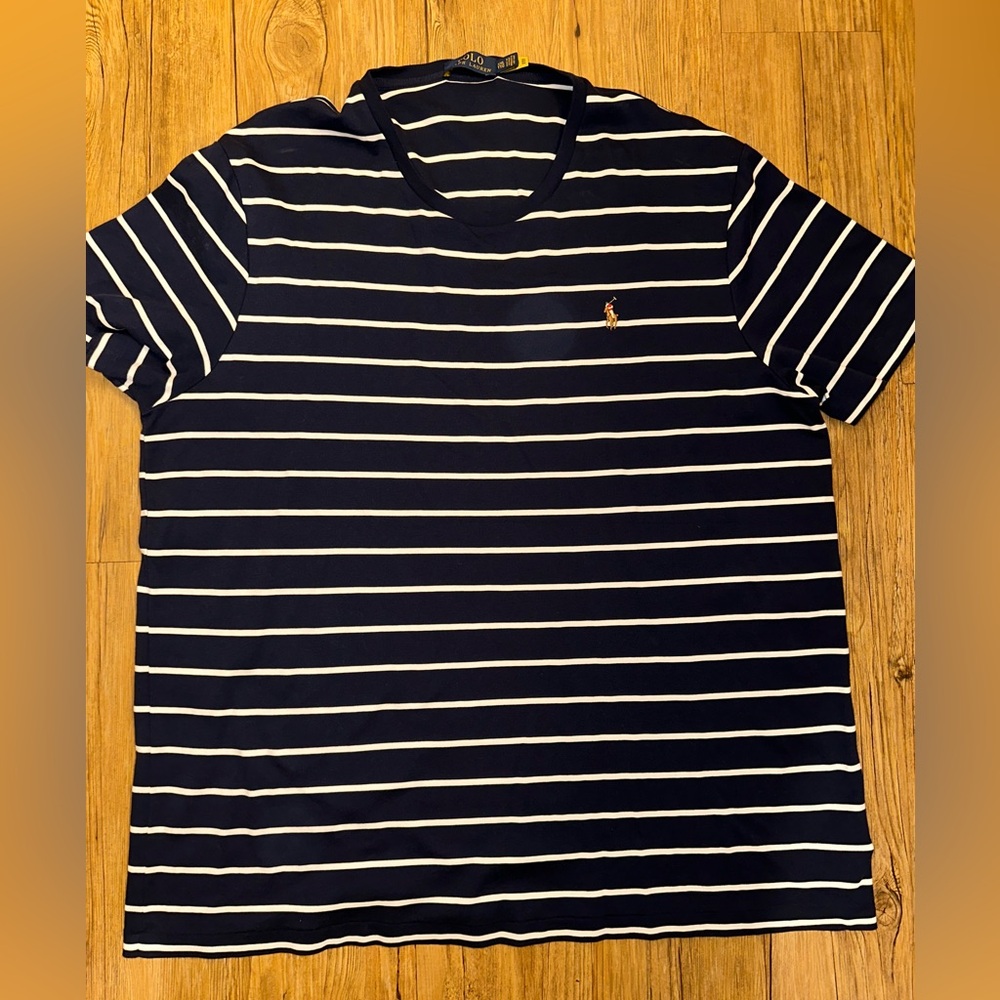 Men’s Polo Ralph Lauren v-neck striped shirt